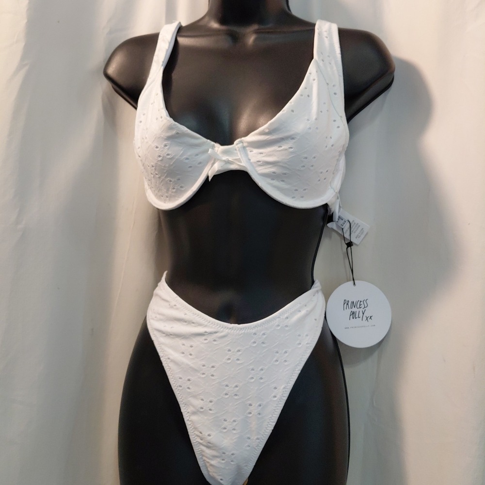 New With Tags Eyelet‎ white underwire Bikini Size 12 /36C Cheeky Bottoms